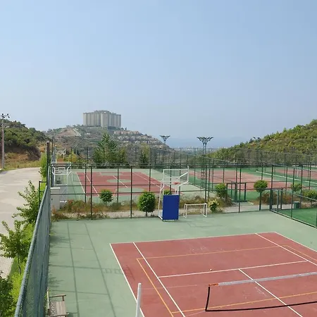 金色之城度假村 卡吉柯克