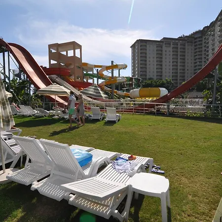 Üdülőközpont Goldcity 5*