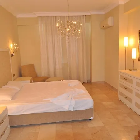 Goldcity Üdülőközpont 5*